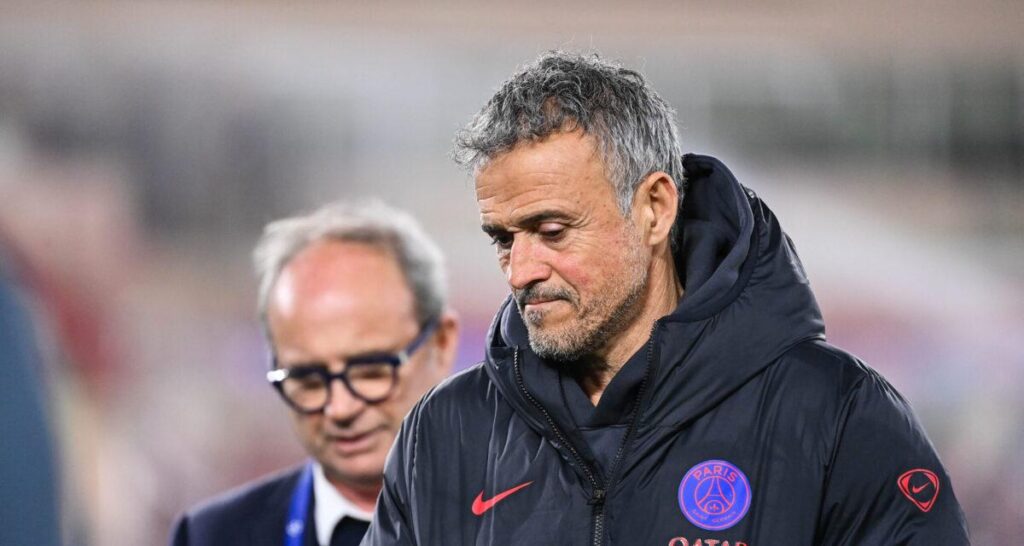 [Mechenoua] Akliouche’s negotiations have been put on hold until the season is over. The club wants the players to remain stress free until CL ends. In the meantime, João Neves and Pacho have extended their contracts and everything has been agreed with Lucho for another extension.