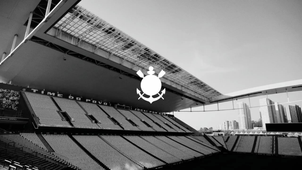 Corinthians retira um assento da arquibancada que teve racismo