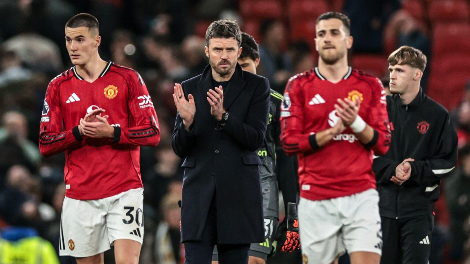 'Indecisive' Michael Carrick ruled out after Leeds defeat
