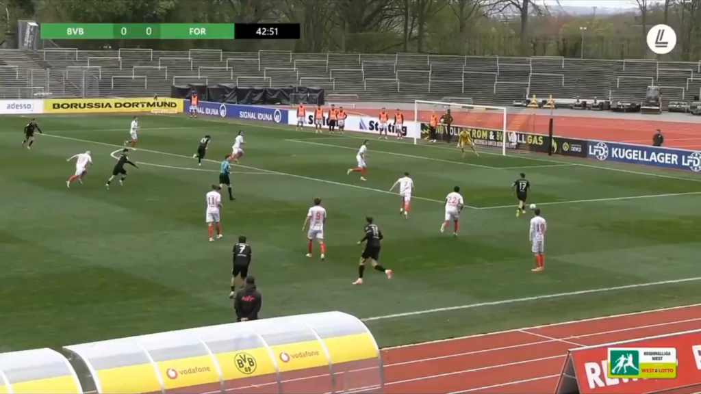 Mathis Albert scores his first senior goal for BVB II Scott Sterling style