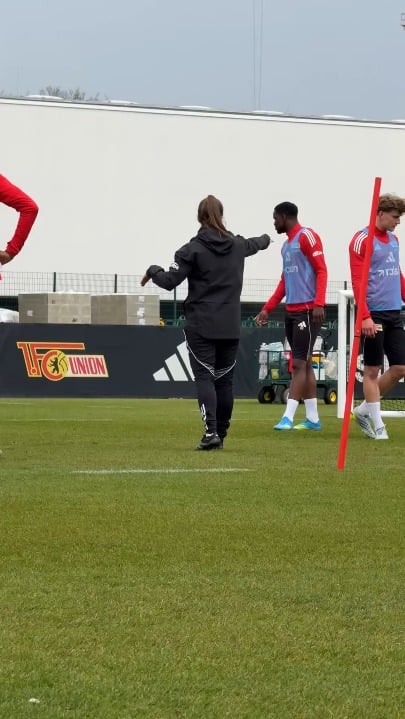 Primeira mulher no comando técnico de uma equipa nas principais ligas europeias surge na Bundesliga com o Union Berlin Marie-Louise Eta assume o cargo histórico no futebol alemão "Treinadora Interina"