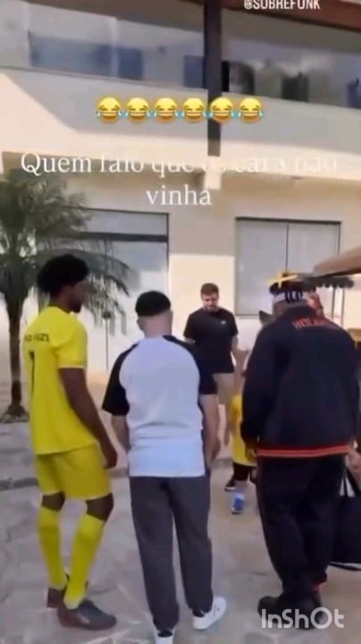 Jogadores do Corinthians fazem surpresa p/ torcedor mirim em festa de aniversário, no meio das preparações pro Derby (lindo vídeo)