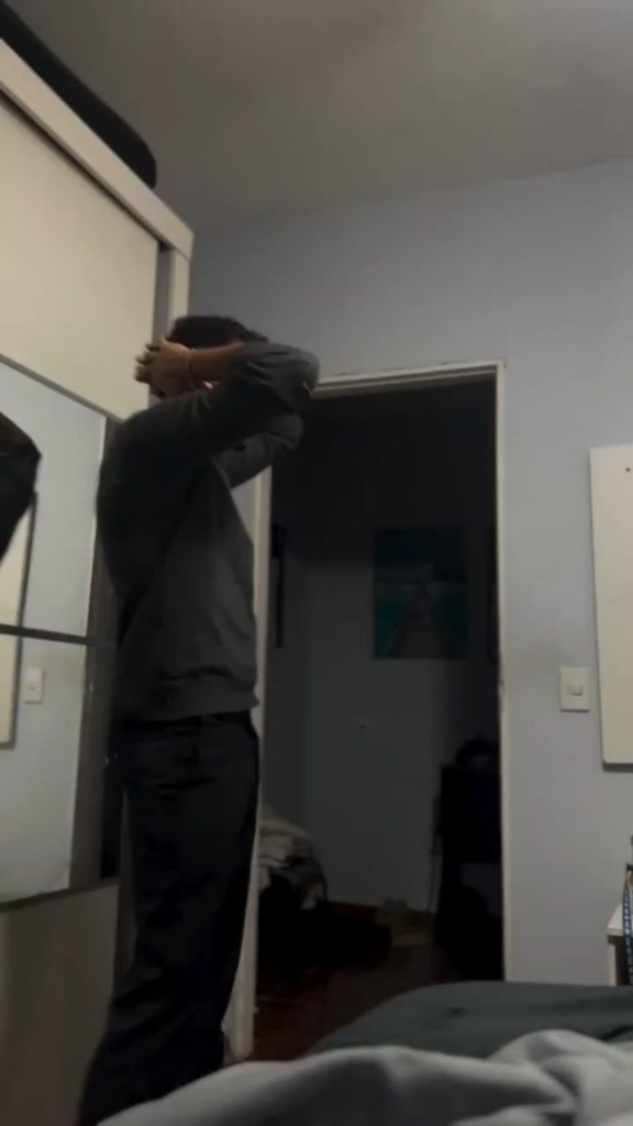 Jogando fifa no modo técnico, vestido de técnico