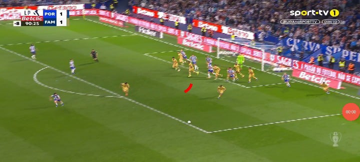 FC Porto (2) - Famalicão 1 Fofana (91)