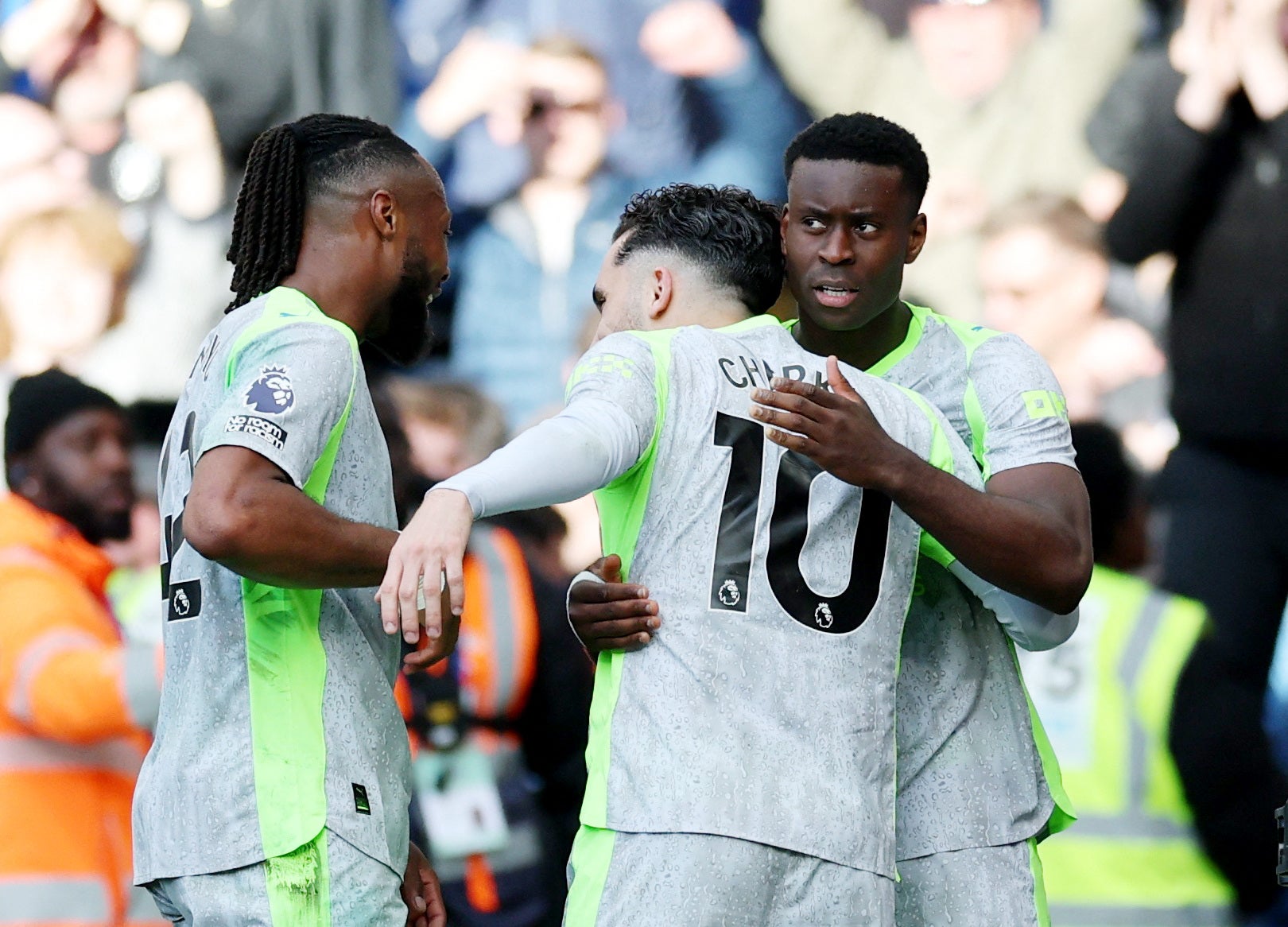 Man City are pushing out the margins of their play while Arsenal look to be constraining themselves