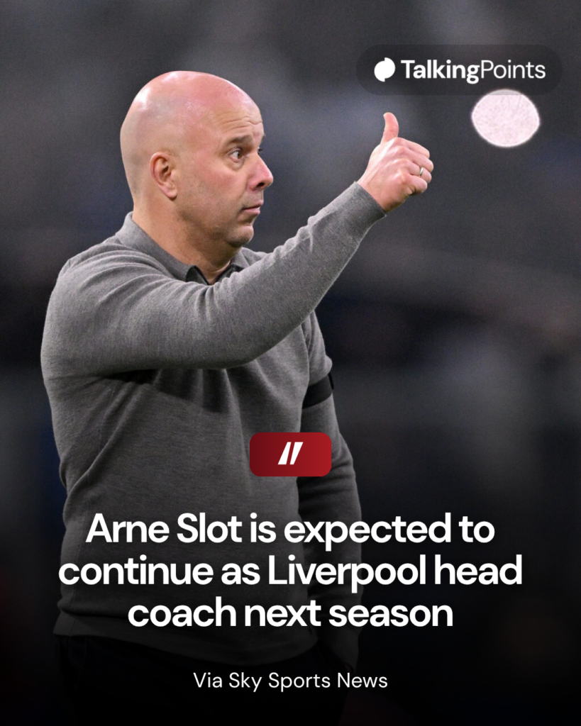 Arne Slot gives a thumbs up during Liverpool's UEFA Champions League win over Marseille in the Stade Velodrome