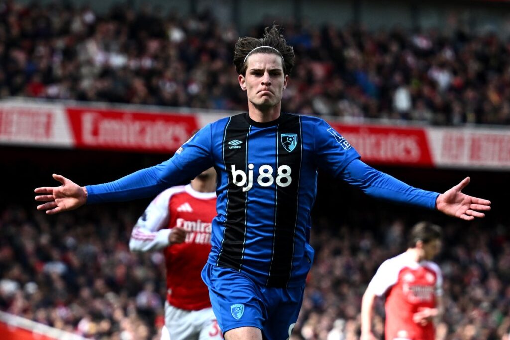 Arsenal v Bournemouth LIVE: Premier League latest score and goal updates as Scott fires visitors in front against nervy leaders