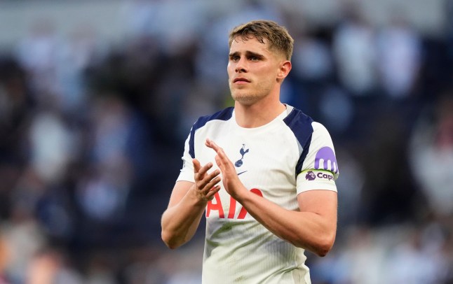 Tottenham Hotspur's Micky van de Ven appears dejected after the final whistle following the Premier League match at the Tottenham Hotspur Stadium, London. Picture date: Saturday April 18, 2026. PA Photo. Photo credit should read: Jordan Pettitt/PA Wire. RESTRICTIONS: Use subject to restrictions. Editorial use only, no commercial use without prior consent from rights holder.