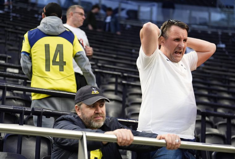 Tottenham Hotspur fans appear dejected in the stands following the Premier League match at the Tottenham Hotspur Stadium, London. Picture date: Saturday April 18, 2026. PA Photo. Photo credit should read: Jordan Pettitt/PA Wire. RESTRICTIONS: Use subject to restrictions. Editorial use only, no commercial use without prior consent from rights holder.