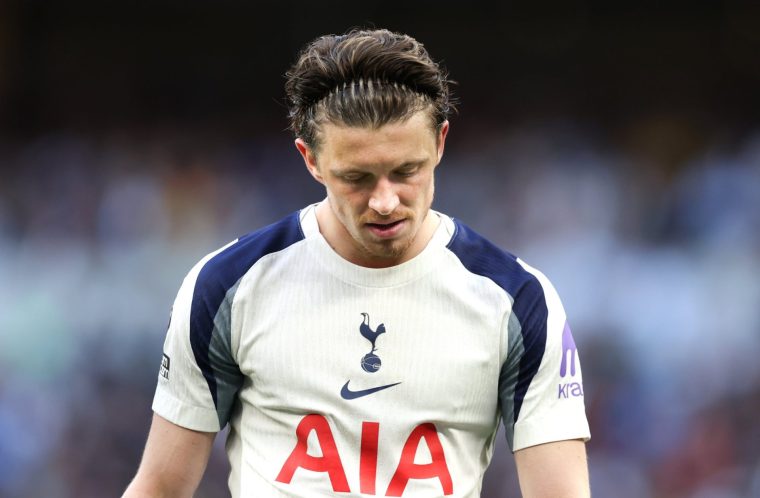 LONDON, ENGLAND - APRIL 18: Tottenham Hotspur's Conor Gallagher during the Premier League match between Tottenham Hotspur and Brighton & Hove Albion at Tottenham Hotspur Stadium on April 18, 2026 in London, United Kingdom. (Photo by Rob Newell - CameraSport via Getty Images)