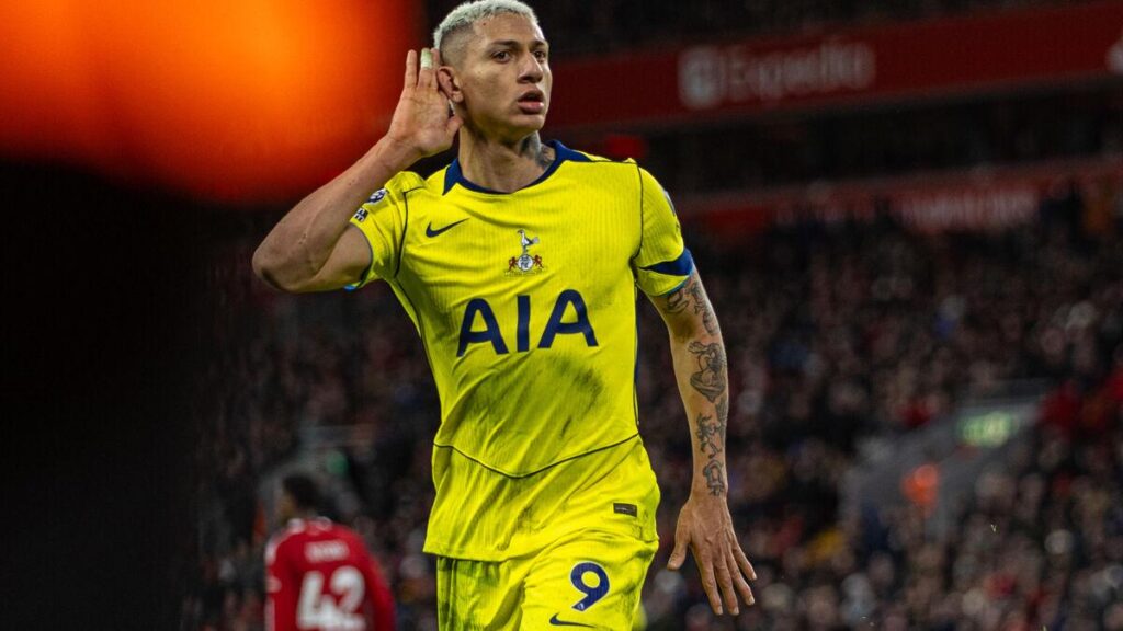 Richarlison on PSG: "I have had contacts with PSG on several occasions. Every time Mbappé was on his way out, they (the club officials) reached out to me. Once, my agent even went to their offices in Paris to talk.”