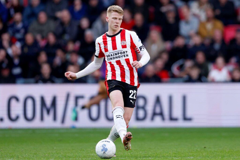 Jerdy Schouten heeft tijdens het duel met FC Utrecht een kruisbandblessure opgelopen, waarbij een operatie noodzakelijk is.