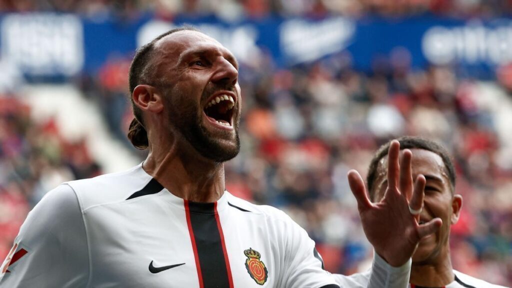 [Montfort Carlos] Barça is eyeing Vedant Muriqi as a low cost option. He has a 40 million release clause, but could leave Mallorca for a lower price.