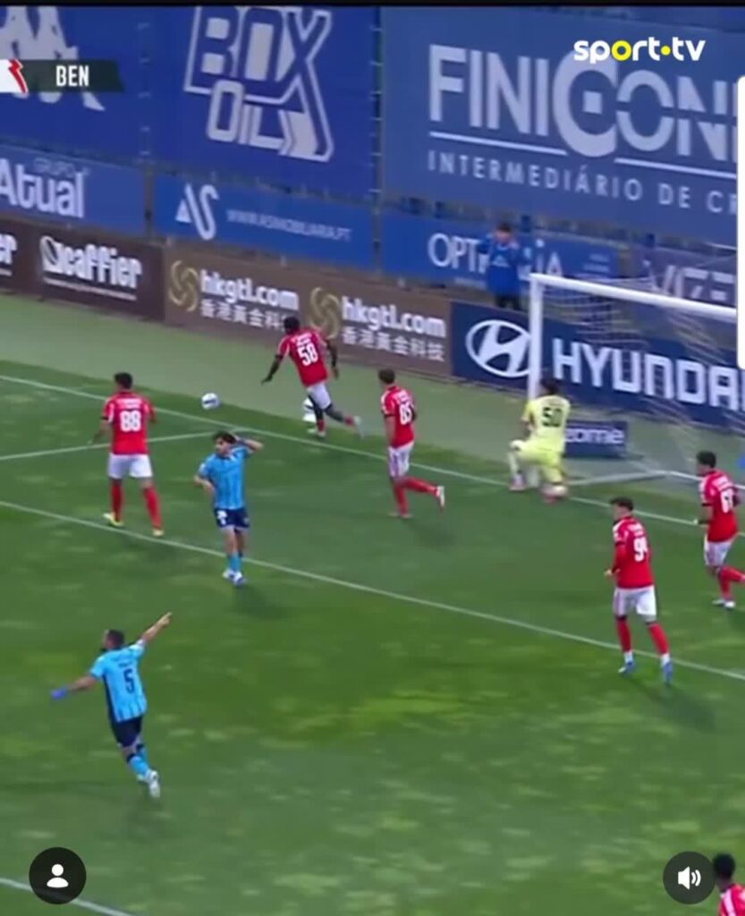 Defesa monstruosa de Diogo Ferreira vs Vizela