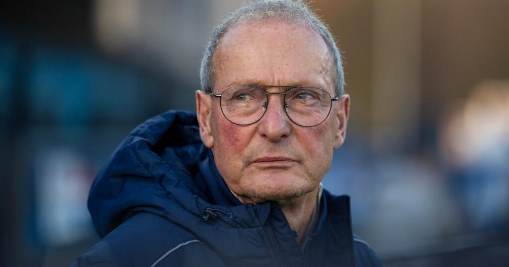 Jan Poortvliet blijft trainer van FC Eindhoven: ‘Juiste man om mee verder te bouwen’