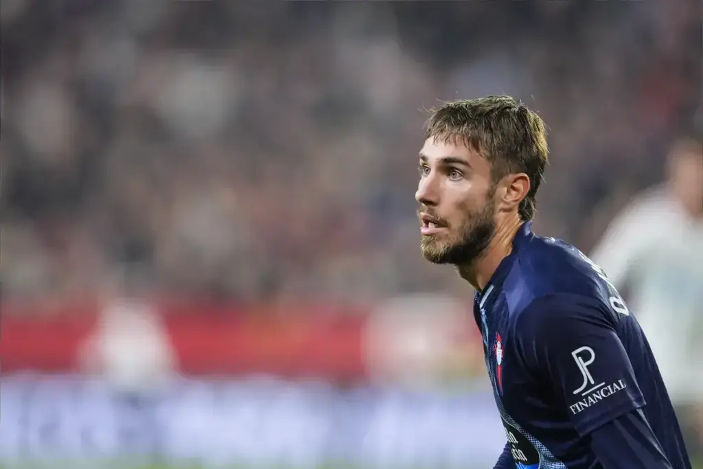 West Ham join race for Celta Vigo's Oscar Mingueza