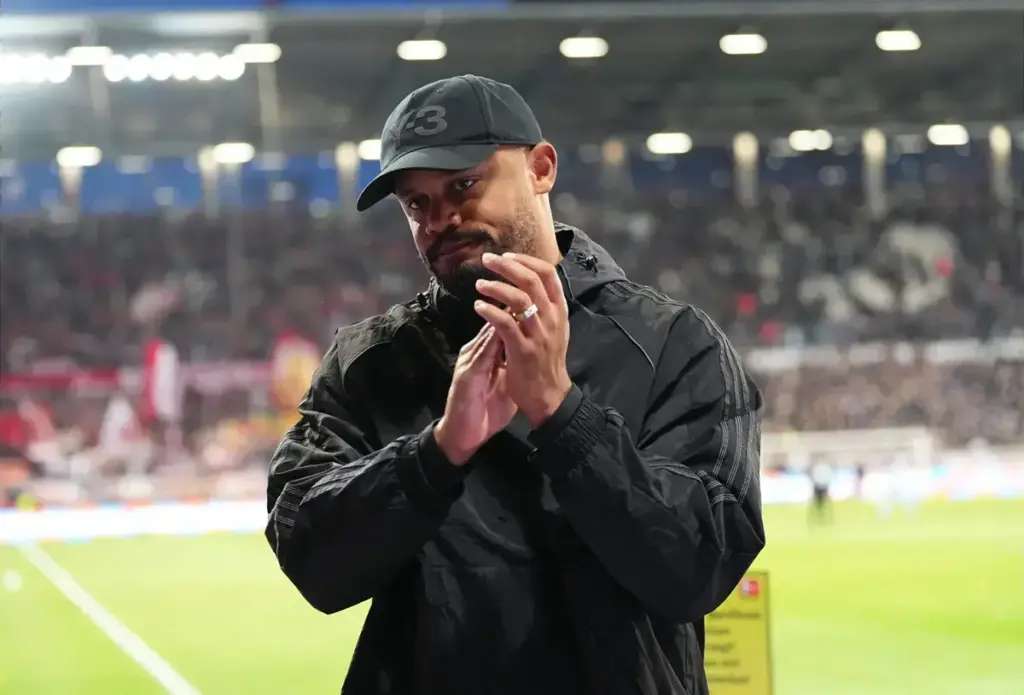 Joe Hart names Manchester City legend Vincent Kompany as greatest defender of all-time - Read Man City