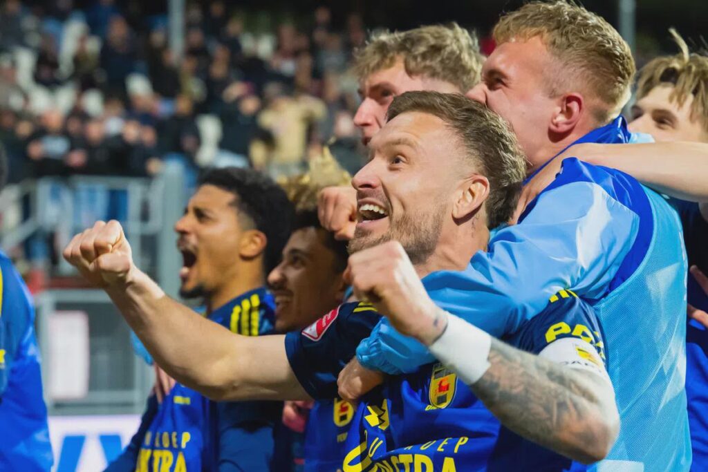 Diemers hint op exit bij Cambuur: 'In elk opzicht heel ver van elkaar verwijderd'