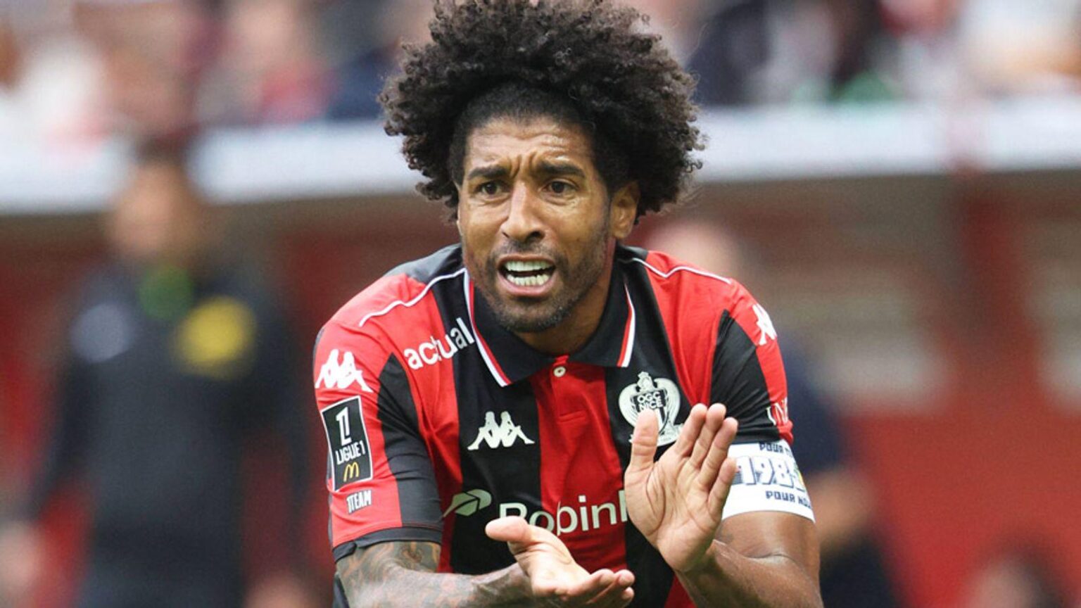 [Plettenberg] Dante is set to become coach of FC Bayern's U23 team in the summer