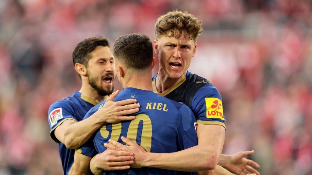 Heimpleite vor ausverkauftem Haus: Kiel schießt Düsseldorf in noch größere Krise