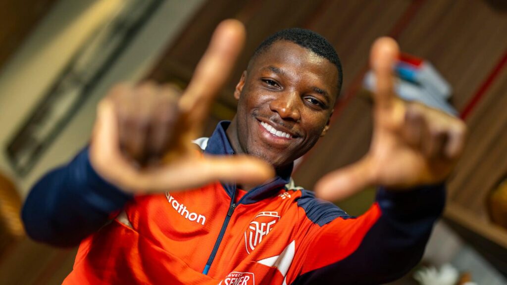 [Diario AS] Moises Caicedo: "You never know in football, don’t you think? I have a contract with Chelsea now. The truth is, I haven’t honestly thought about another club, about leaving London, but well, in the end, you never know in football.”