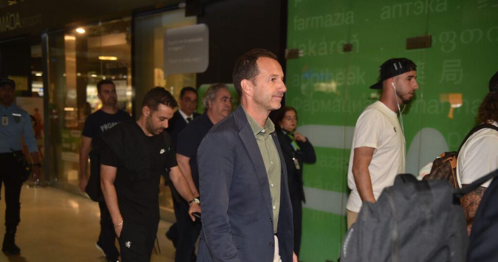 Sporting: «Pelos vistos nunca se passa nada no norte…», Frederico Varandas à saída para o Porto