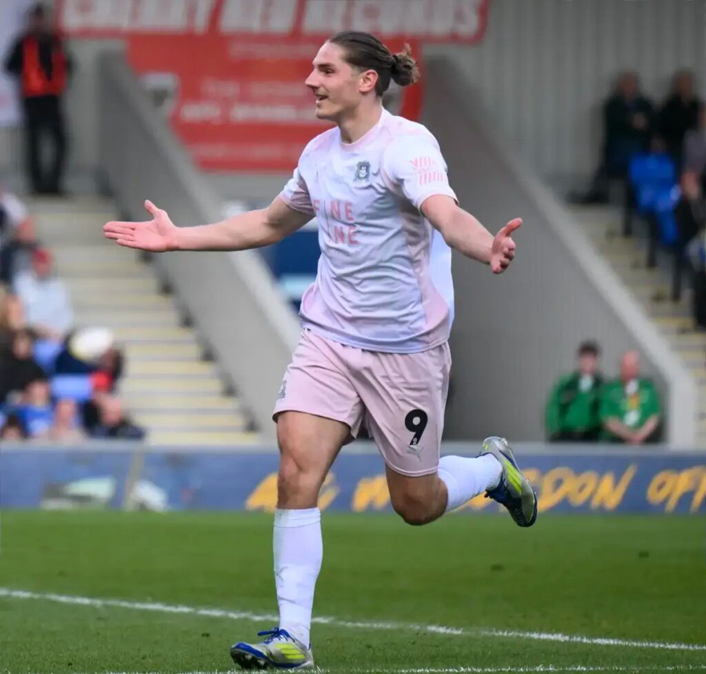 Leicester City Set Sights On 21-Goal League One Striker – The Deck