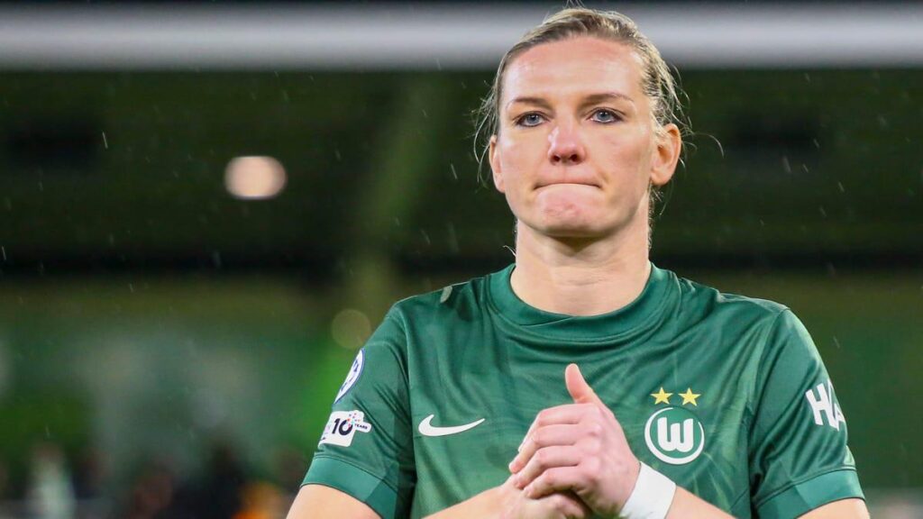 "Müssen verdammt noch mal etwas tun": Alexandra Popp schlägt Alarm wegen Nationalspielerinnen-Exodus ins Ausland