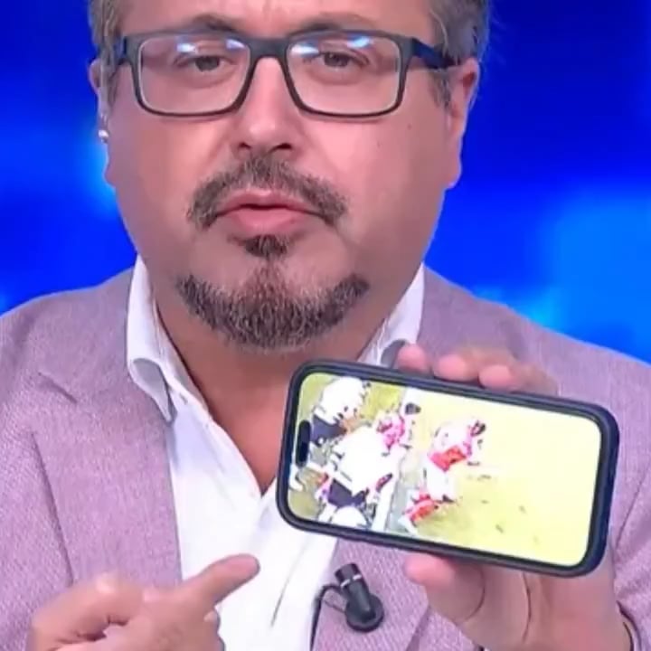 Vitor Pinto  anda a passar informações do tecnico de arbitragem do Sporting que é compadre do Rui Borges.