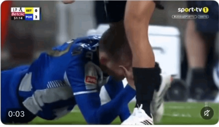 Ridiculo o jogador Estoril não ter sido expulso. E que estranho dos jornais não analisarem este lance