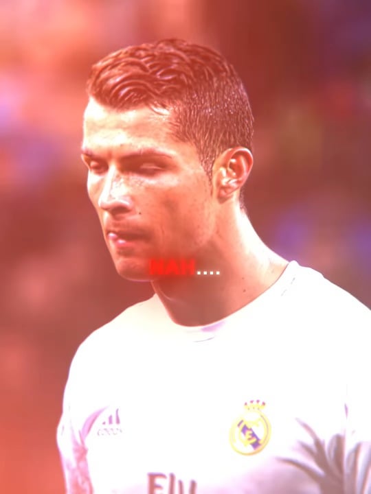 OTD 10 years ago: 2-0 down from the 1st leg, Cristiano Ronaldo dropped a legendary hat-trick against Wolfsburg to send Real Madrid to the UCL semifinals🤍🐐