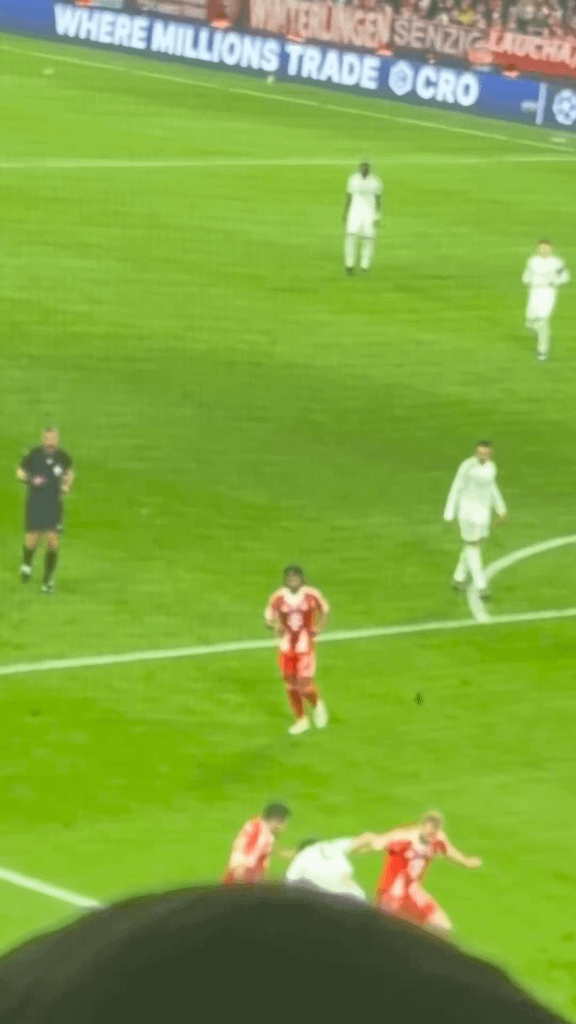 Existe algum camisa 9 melhor que esse cara na atualidade?