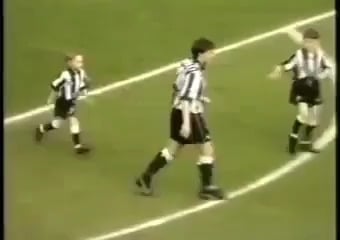 ON THIS DAY 1994: Liverpool 0 - 2 Newcastle United - Keegan's Entertainers demolish Liverpool before old Kop is demolished