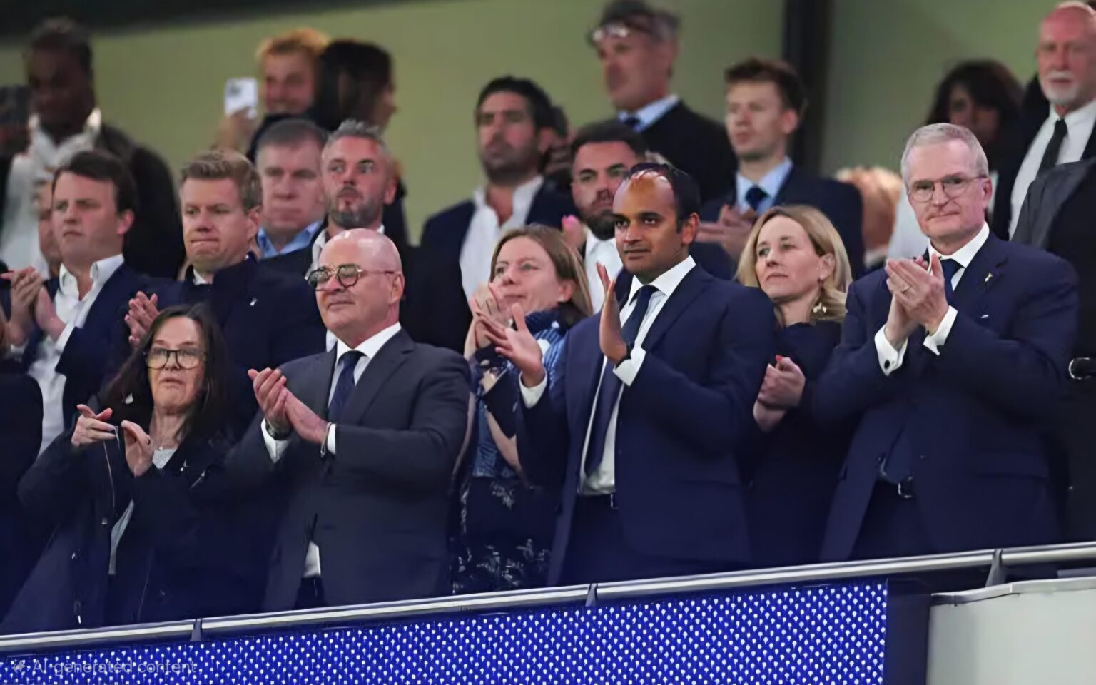 This shower of cunts, plus that fucking bald cunt who got thrown out, have put us in this mess. Buying wrong, buying shite, and buying one mediocre player after another.