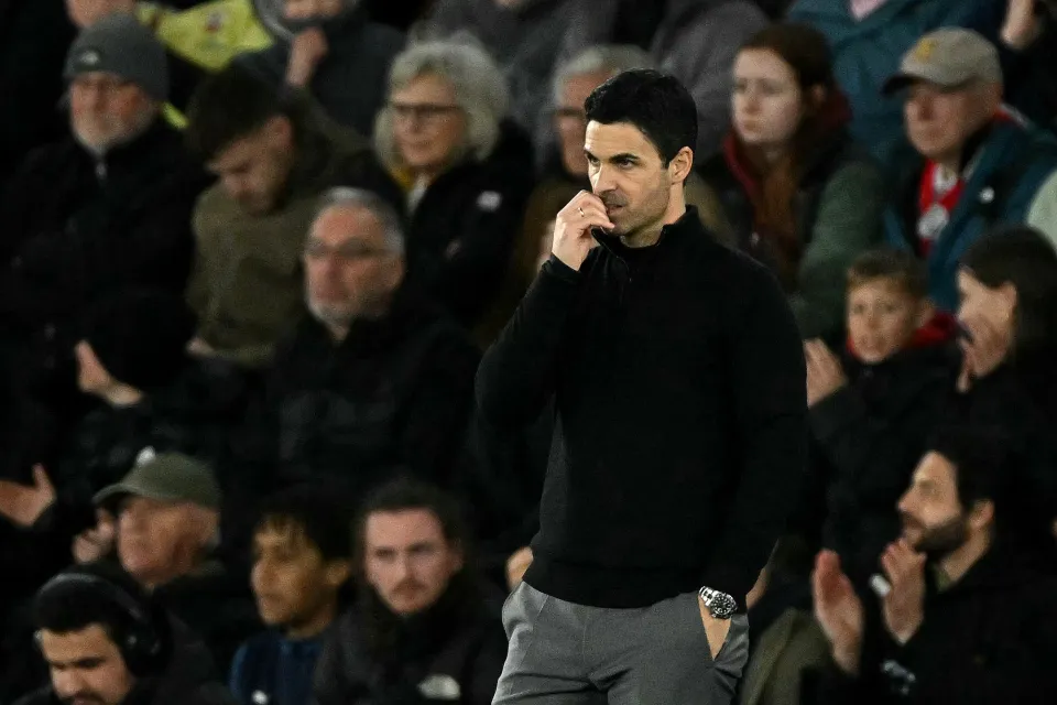 Mikel Arteta looks on during the English FA Cup quarter final football match between Southampton and Arsenal