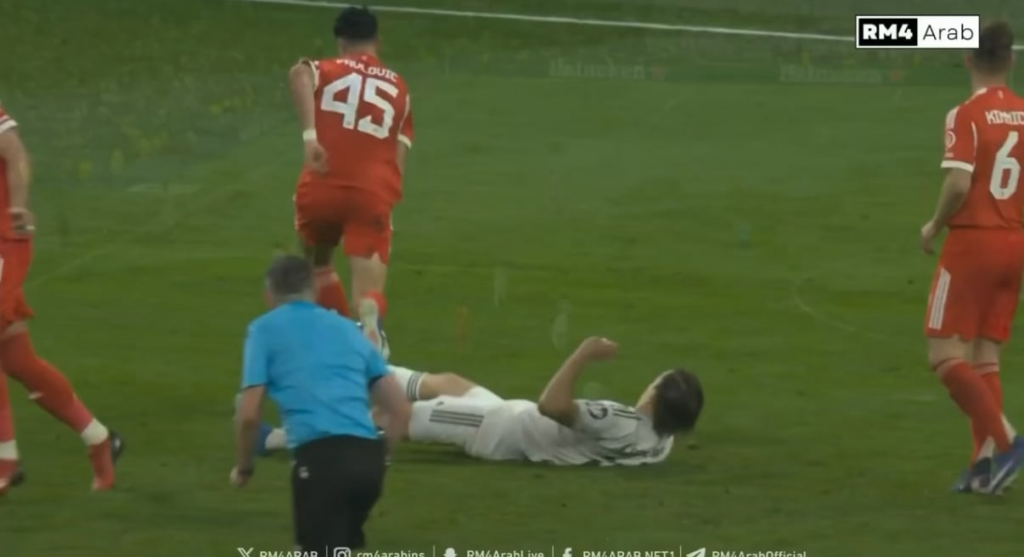 Vini Gives The Ball Away For Bayern Second Goal(Kane)