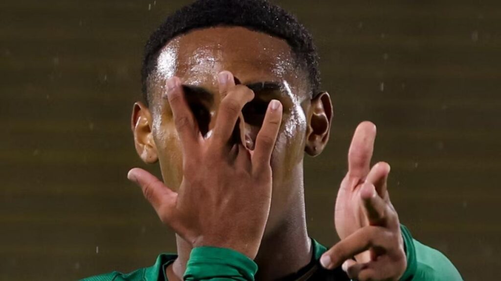 [Joaquim Piera] Eduardo Conceição has halted any potential move to Manchester City despite the good relationship between them and Palmeiras, He has opted to wait and know the details in Barca's interest and how Deco will structure a potential offer, The Club on their Part has begun to move for him.