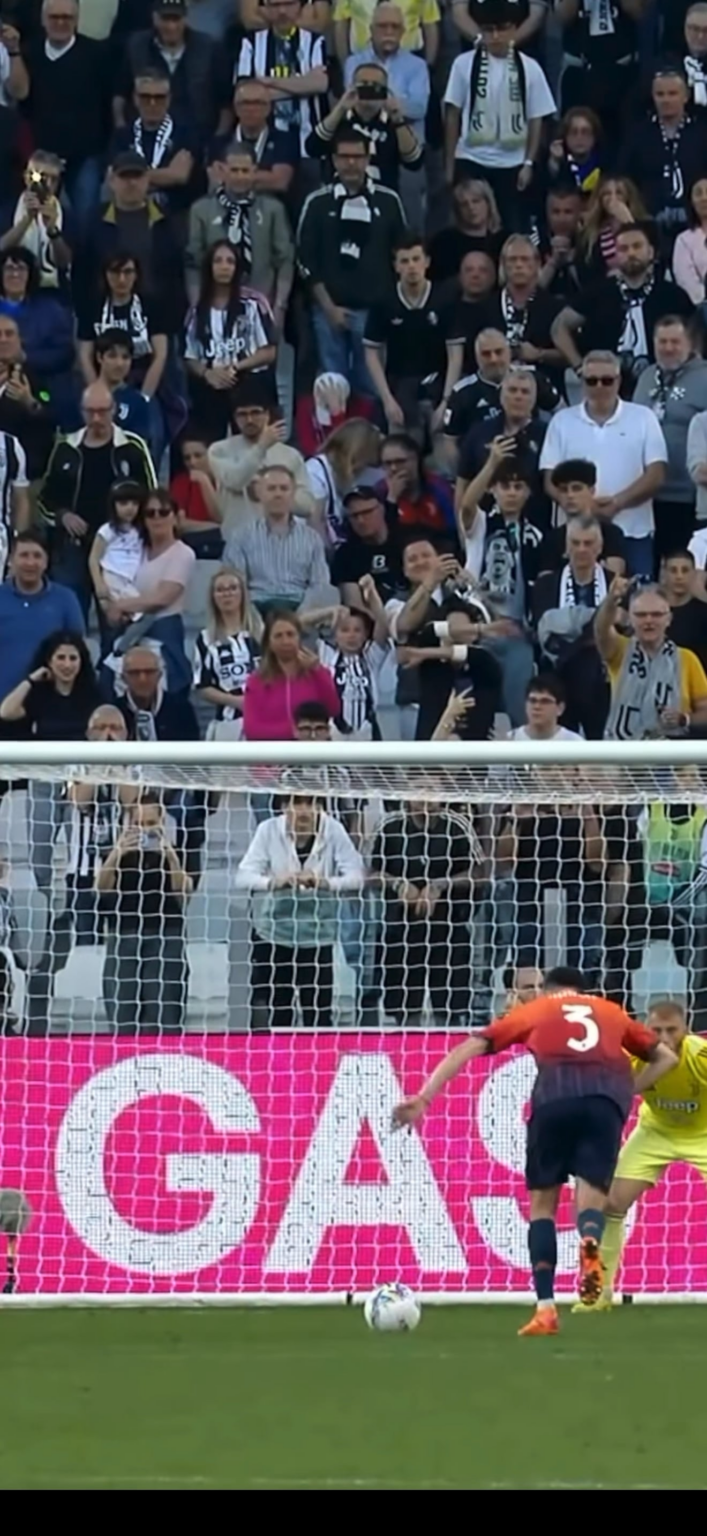 Redemption arc for Di Gre. He deserved this! I know he've been feeling guilty lately. Loved how the team embraced him after his save. Especially our captain, his passion for the club is immense. Di Gre needed that love.