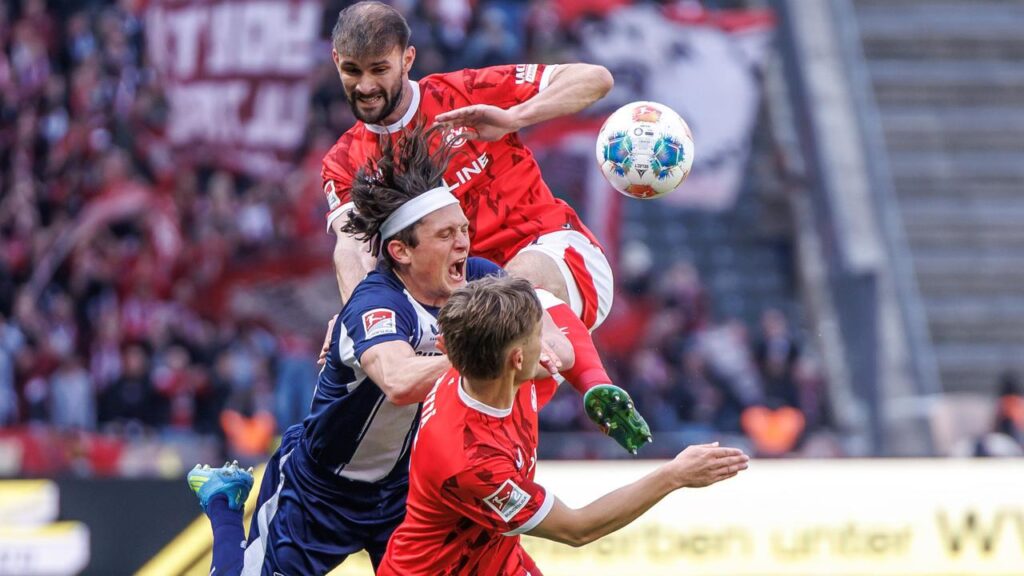 Erster Sieg im dritten Aufeinandertreffen: Kaiserslautern zertrümmert Herthas Aufstiegsträume