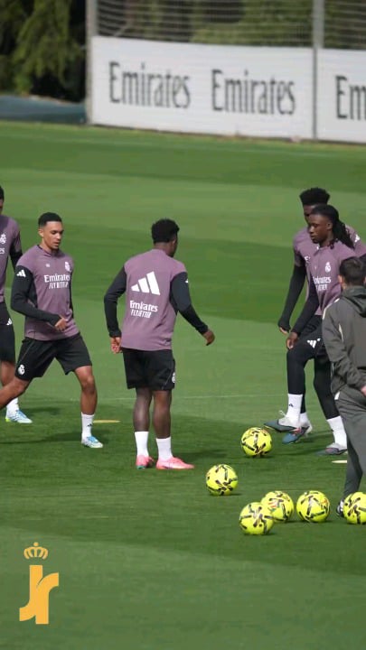 Vini nutmegged Trent 🤣🤣