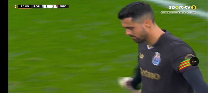 FC Porto 1 - Nottingham Forest AG Martim Fernandes (13)