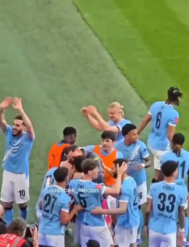 Did donnaruma think he'd catch him lol