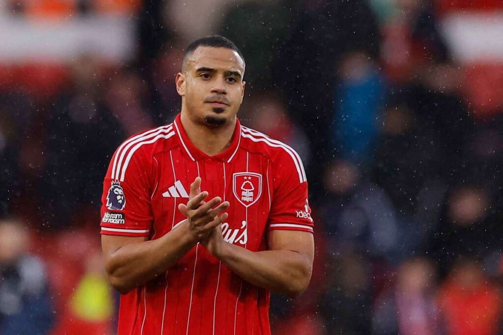 Murillo: Chelsea aiming to take control of transfer race for Nottingham Forest defender