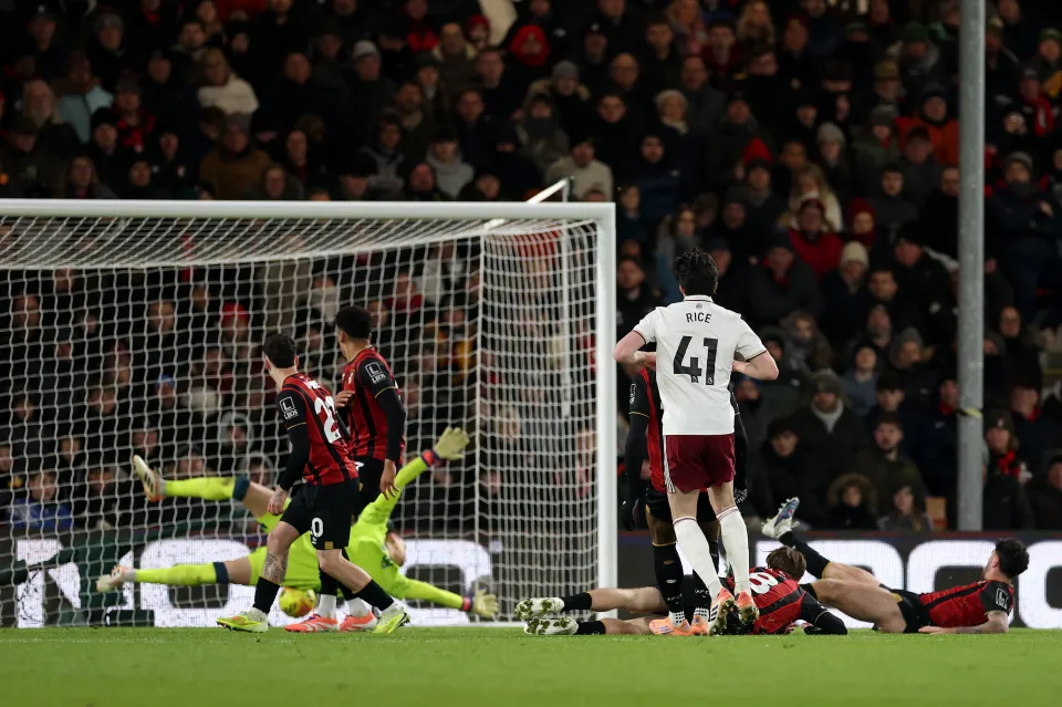Arsenal won 3-2 against Bournemouth in the reverse fixture