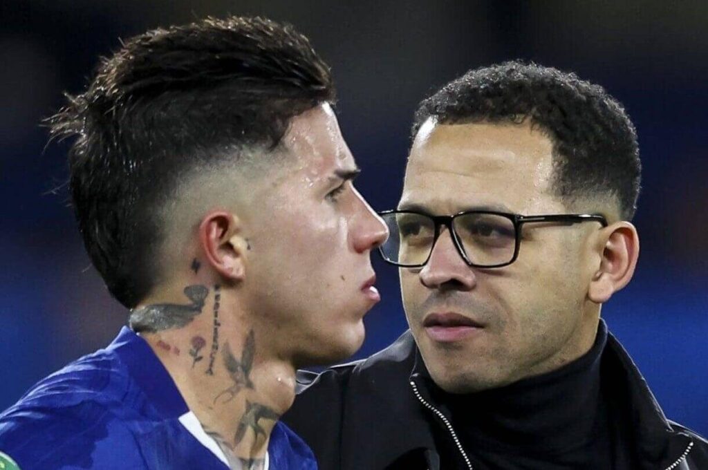 [The Athletic] Rosenior will remain in charge next season even if Champions League qualification is missed.