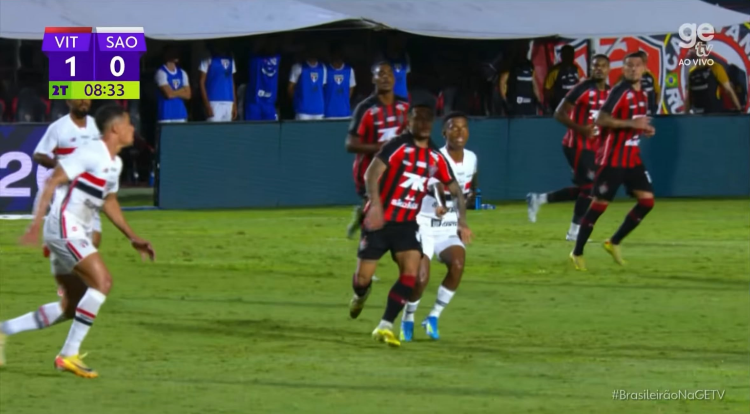 Lance da expulsão do Lucas Ramon do SPFC contra o Vitória