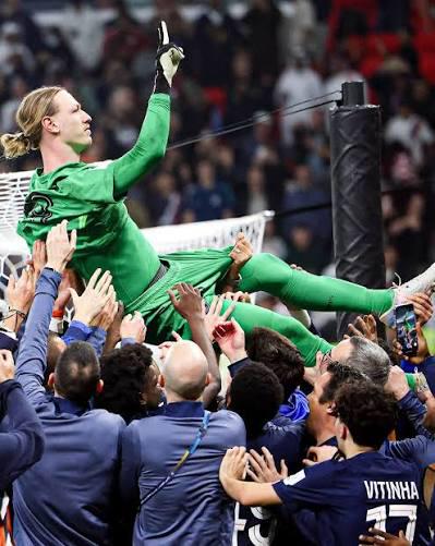 Safonov gotta save football bro 💔🙏