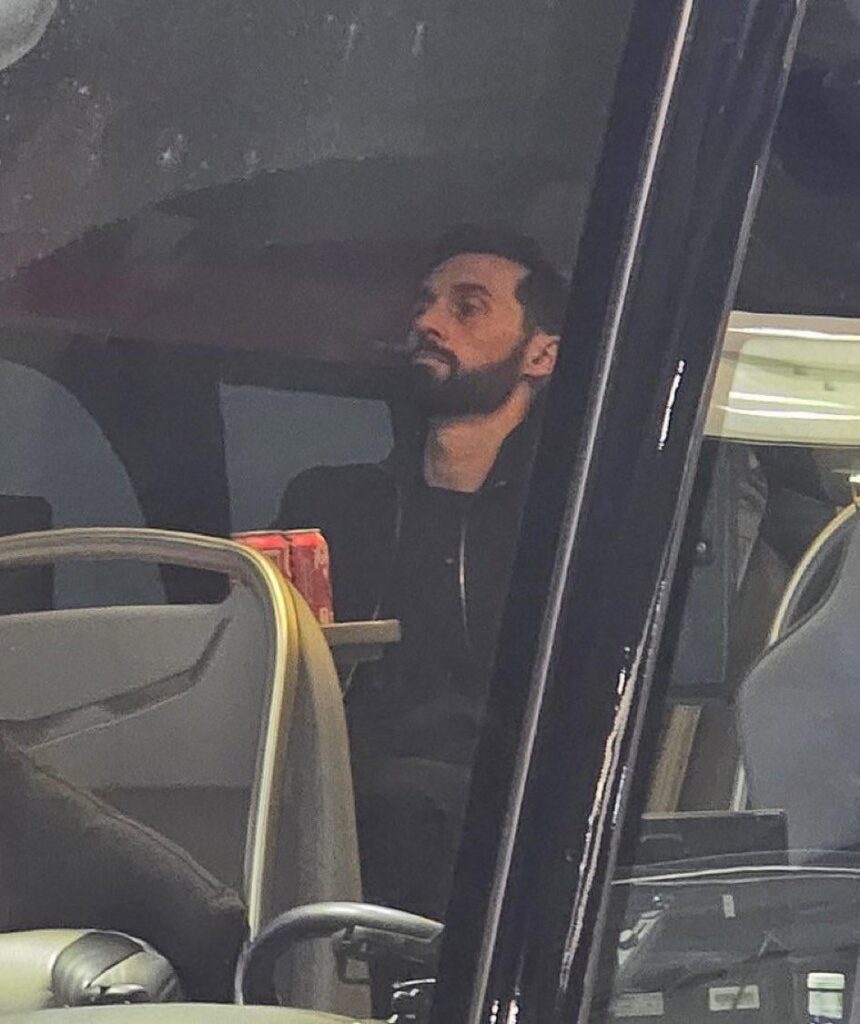 Arbeloa on the team bus after the game💔