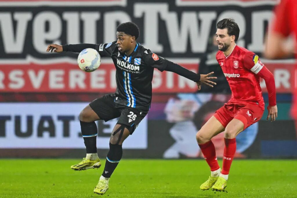 Seizoen Van Axel Dongen bij Heerenveen voorbij dankzij bovenbeenblessure