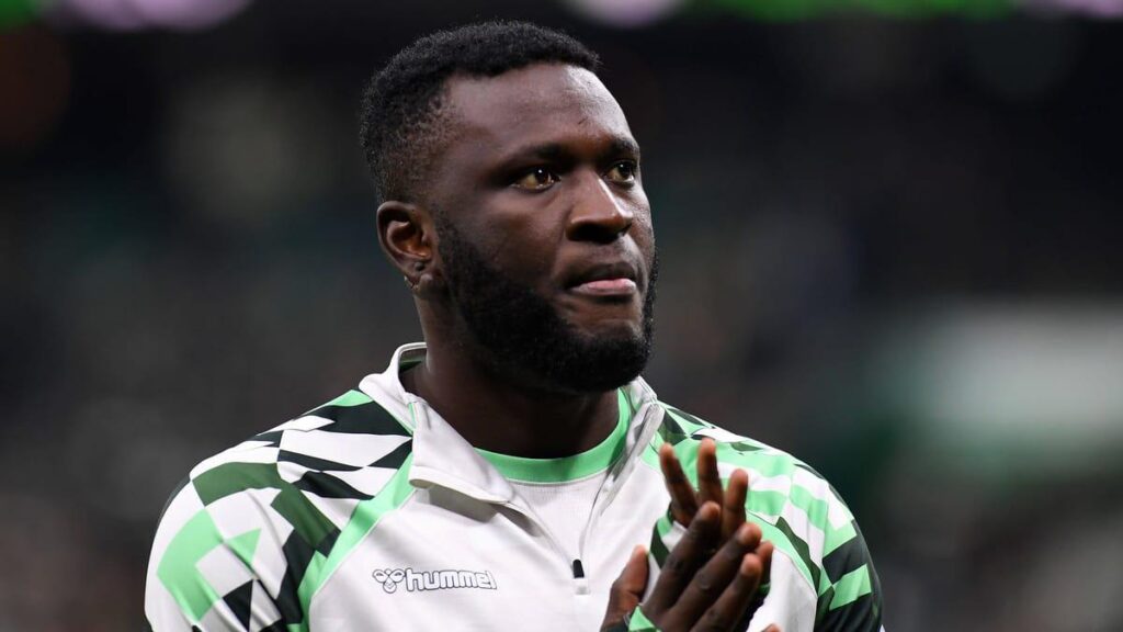 Werder-Legende Ailton über Boniface: "Der Bauch ist unglaublich. Er muss unbedingt abnehmen. In dieser Form kann er keine Hilfe sein [..] Bei mir wurde oft gesagt: 'Ailton ist etwas dick. Würde er abnehmen, wäre er noch schneller & gefährlicher.' Aber das war Quatsch. Ich war trotzdem sehr schnell."